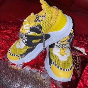 Malloni yellow leather sneakers💛💛💛💛